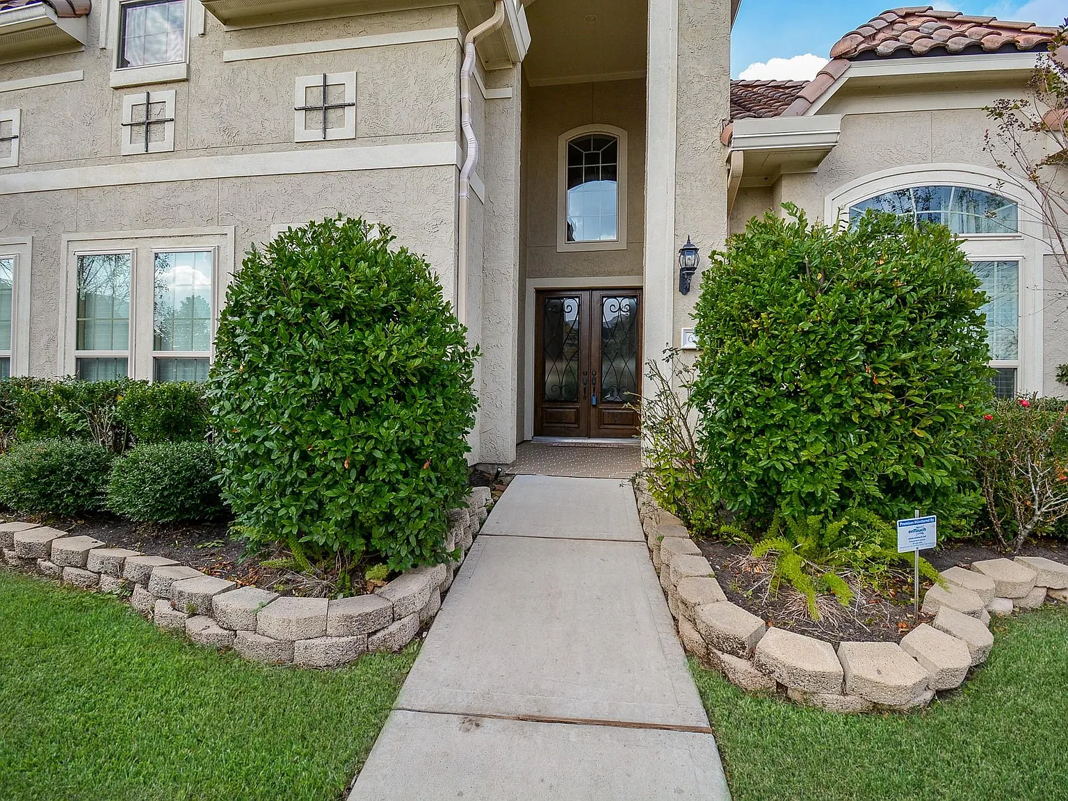 4 bed, 3.5 bath, 4674 sqft, $4,000 — Photo 4