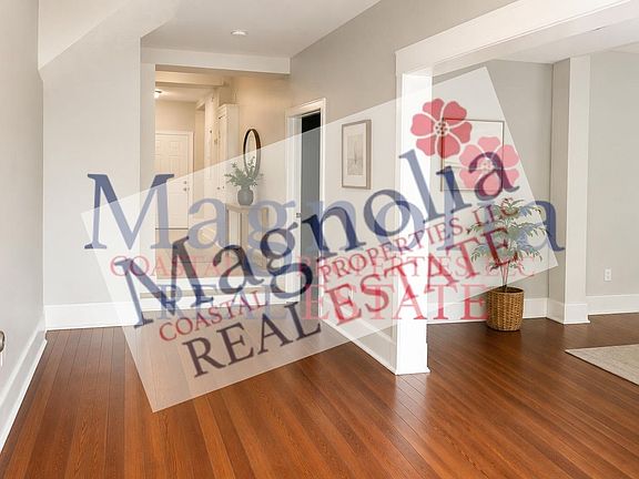 3rd image of 2206 Barnard St