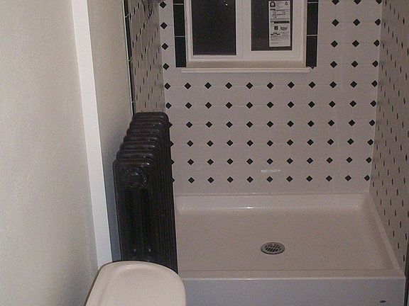 UPSTAIRS ONE BEDROOM