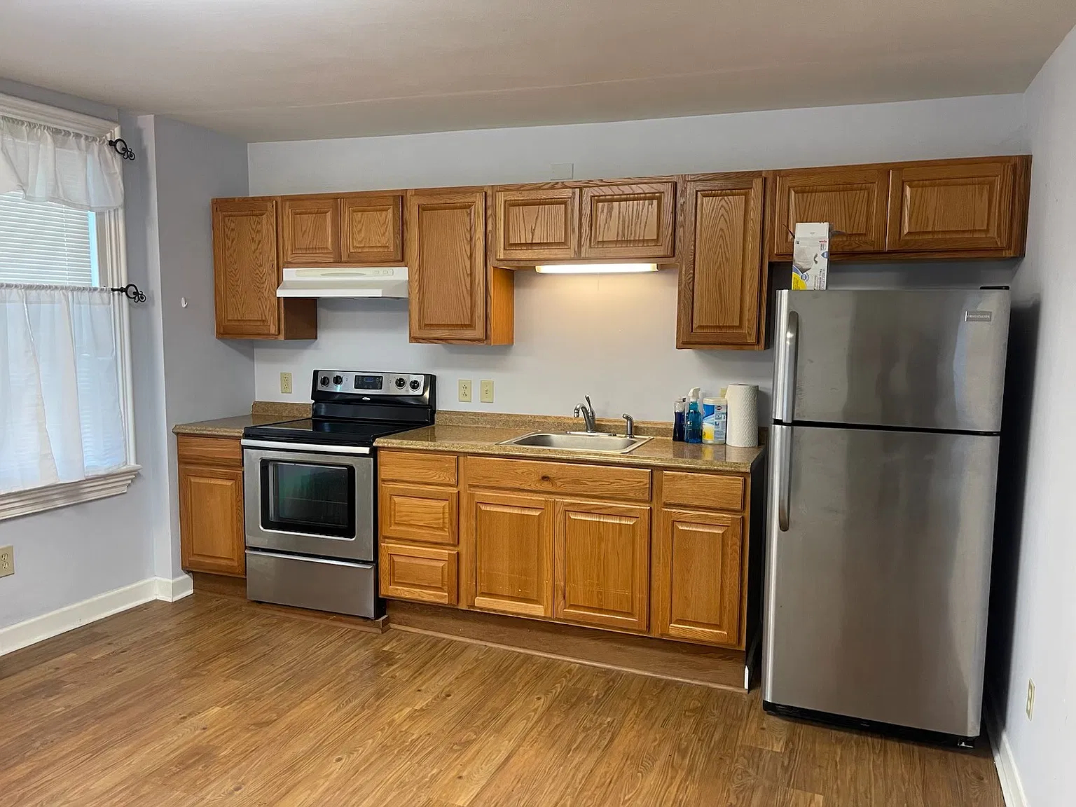 2 bed, 1.5 bath, $1,300 — Photo 3