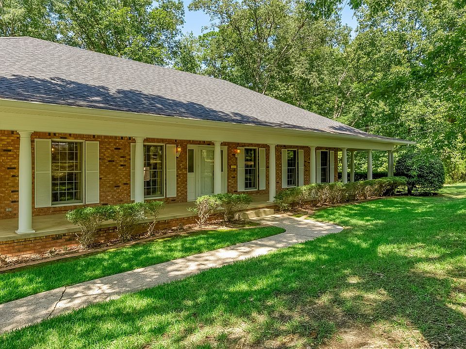 1st image of 741 Beverly Dr