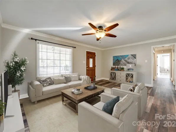 2647 Pineview Dr, Lancaster, SC 29720