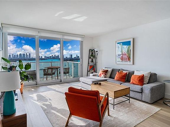 3rd image of 1000 West Ave APT 1116