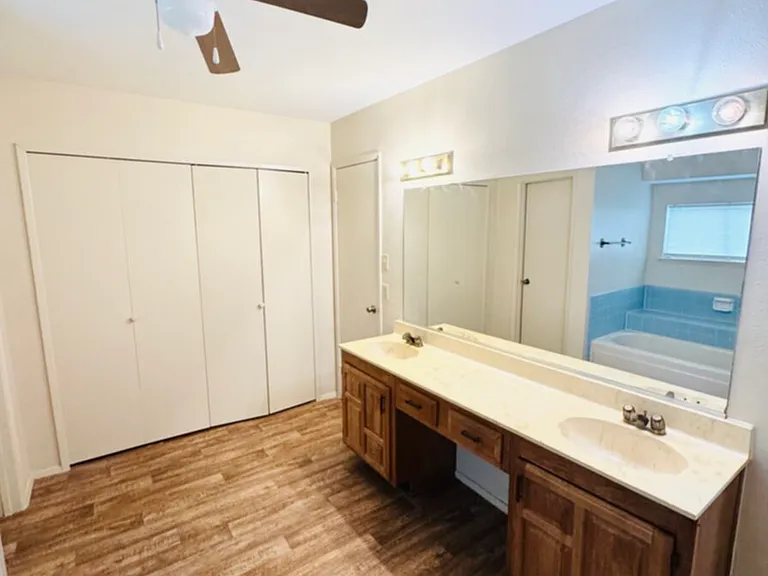 8513 Kensington Dr — Photo 7