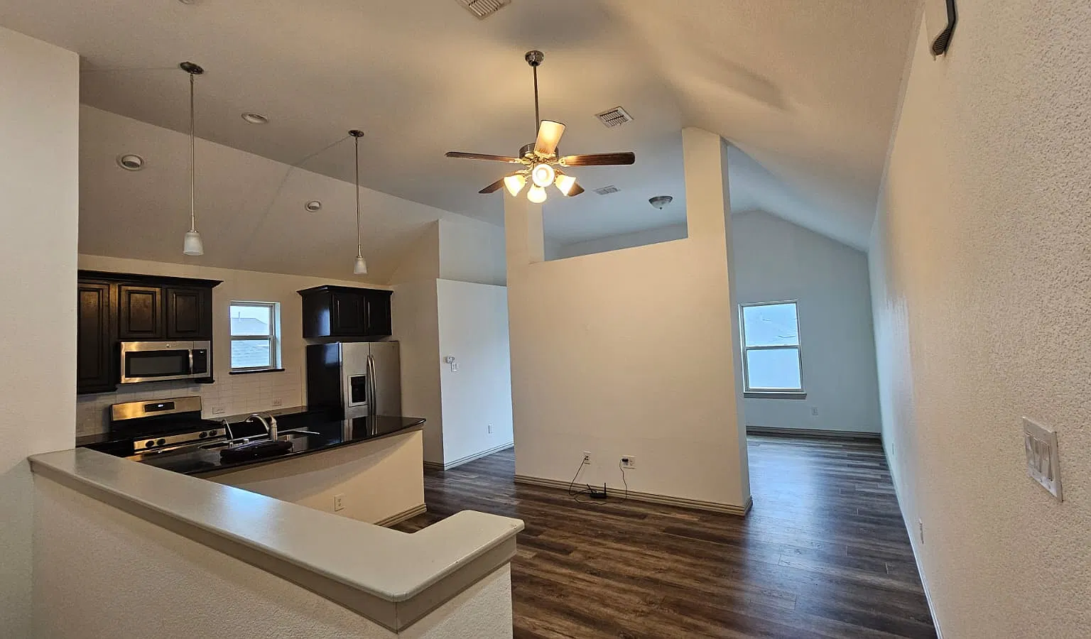 1 bed, 665 sqft, $1,350 — Photo 1