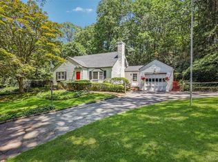 6 Cold Spring Ln, Huntington, NY 11743