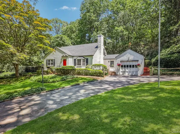 6 Cold Spring Lane, Huntington, NY 11743