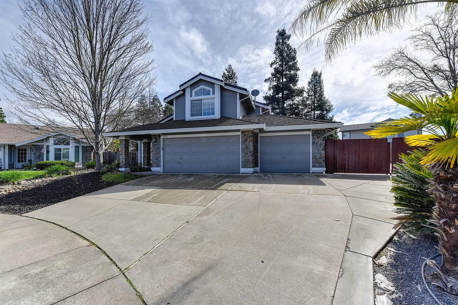9258 Conant Ct photo 1