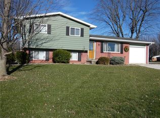 1008 Valley Dr, Crawfordsville, IN