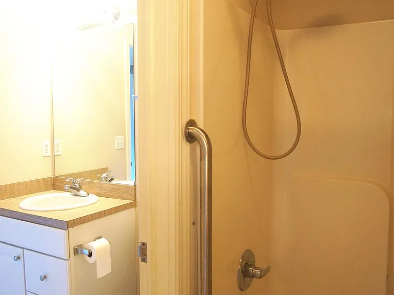 3056 E Lake Lansing Rd — Photo 20