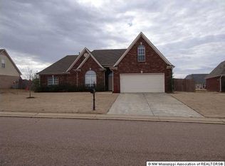 2679 Pinnacle Dr, Southaven, MS 38672