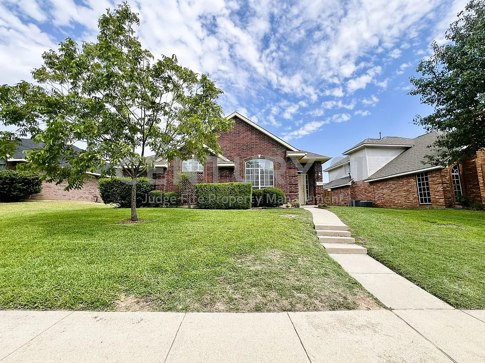 7800 Lancelot Rd