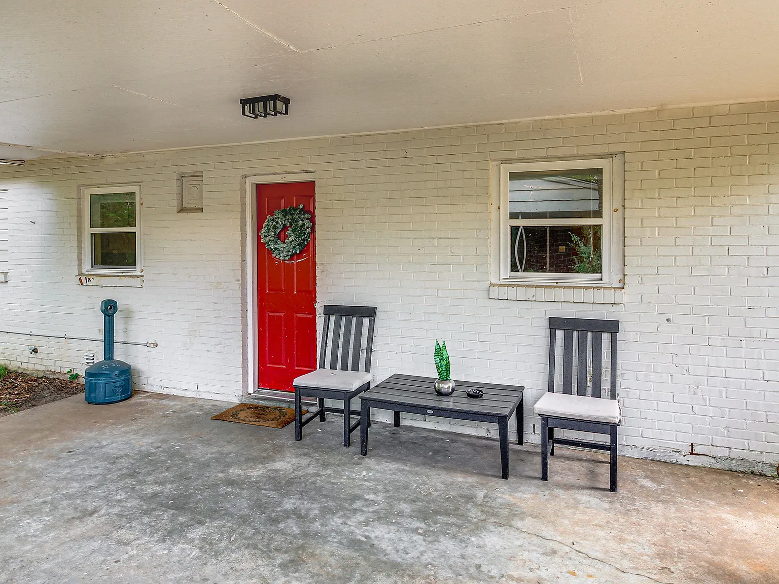 3 bed, 1200 sqft, $1,800 — Photo 3