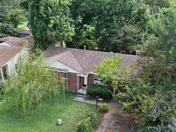 3rd image of 1800 Palomino Dr