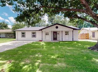 1822 Robinson St, Irving, TX 75060