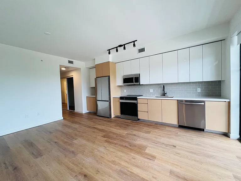 1646 NE 124th St #246 — Photo 3