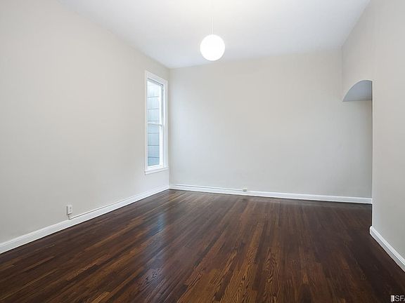 4th image of 2439 Washington St