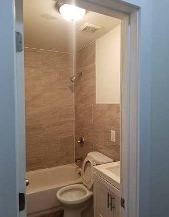 5th image of 956 E 233rd St APT 3