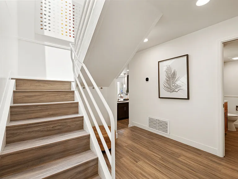 940 Sealane Dr #7 — Photo 21