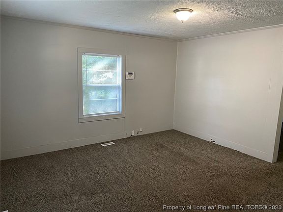 4th image of 40 Bradford St