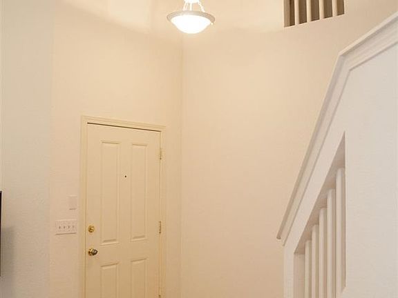 3rd image of 1313 Kearny Pl