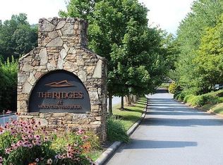 191 Mountain Harbour Dr, Hayesville, NC 28904