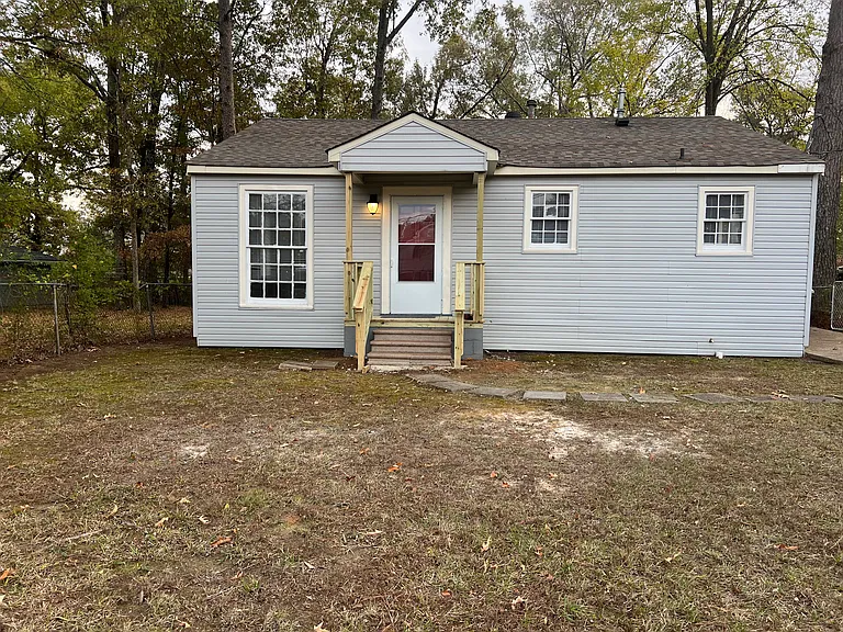 4229 Ridgeway Ave — Photo 1