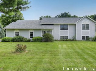 3773 Bennington Dr NE, Cedar Springs, MI 49319