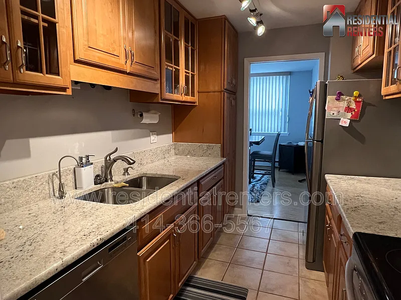1707 N Prospect Ave #5E