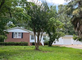 117 Riverdale Rd, Central, SC 29630