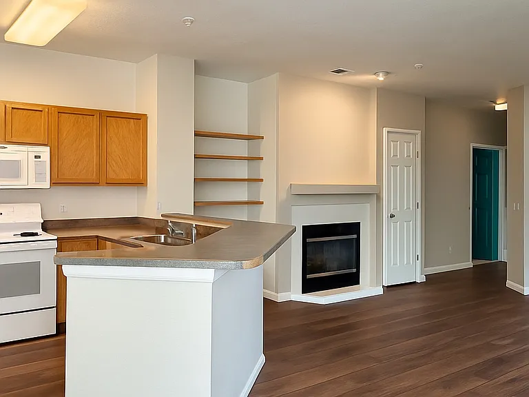4545 Wheaton Dr #B200 — Photo 3