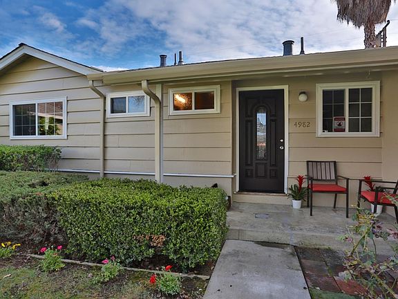5th image of 4982 Capistrano Ave