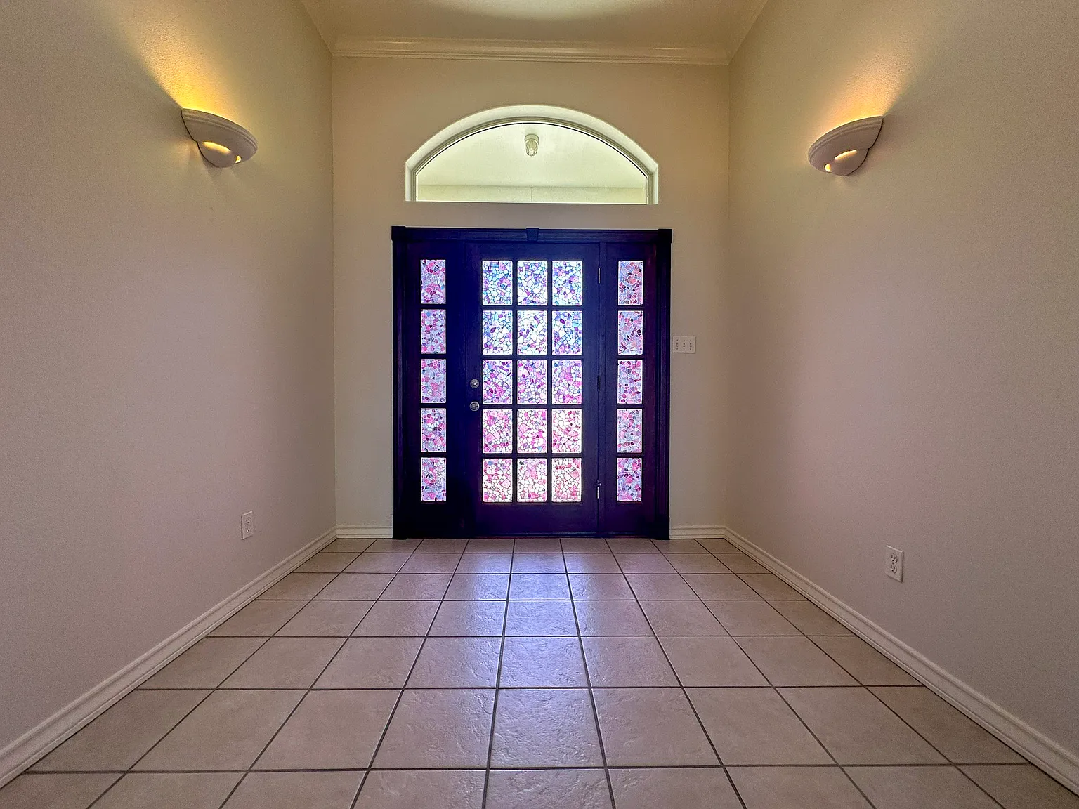 3 bed, 2076 sqft, $2,700 — Photo 3