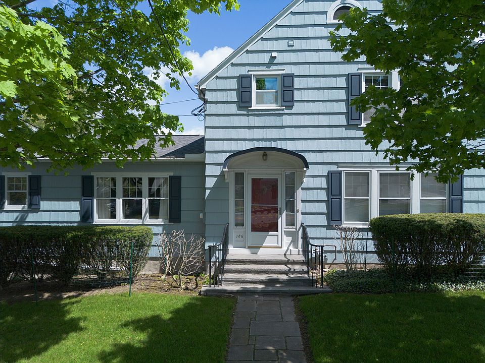 1st image of 186 Riverside Dr