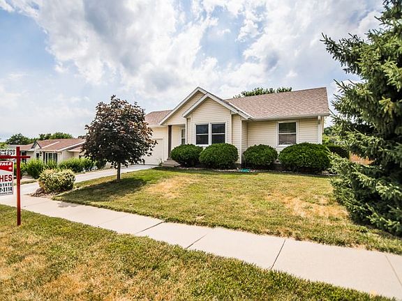 2nd image of 172 Glenbrook Dr