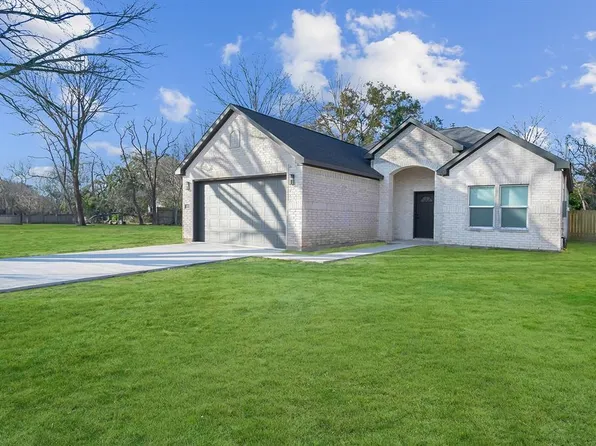 1222 1st Avenue, Texas City, TX 77590