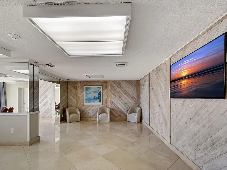 5600 N Flagler Dr #207 — Photo 36