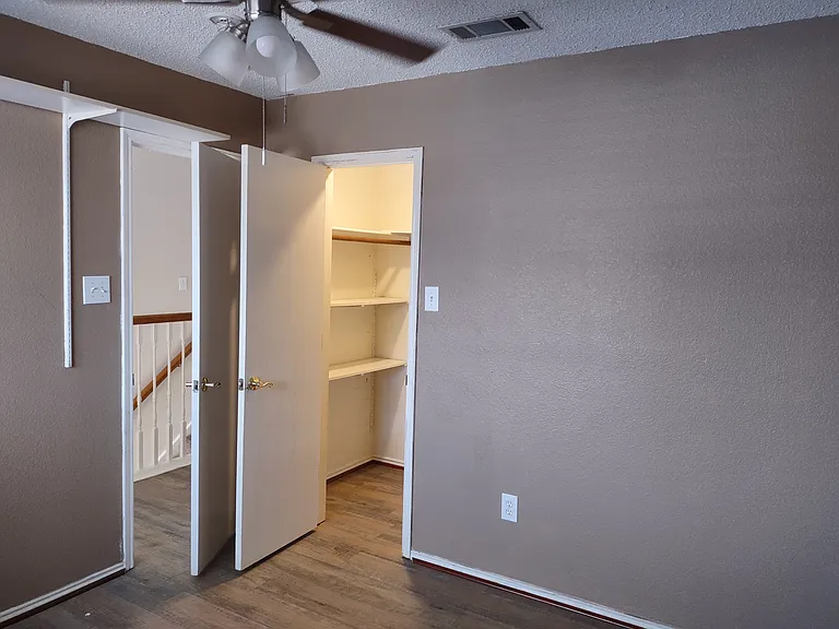 8721 Limestone Dr — Photo 15