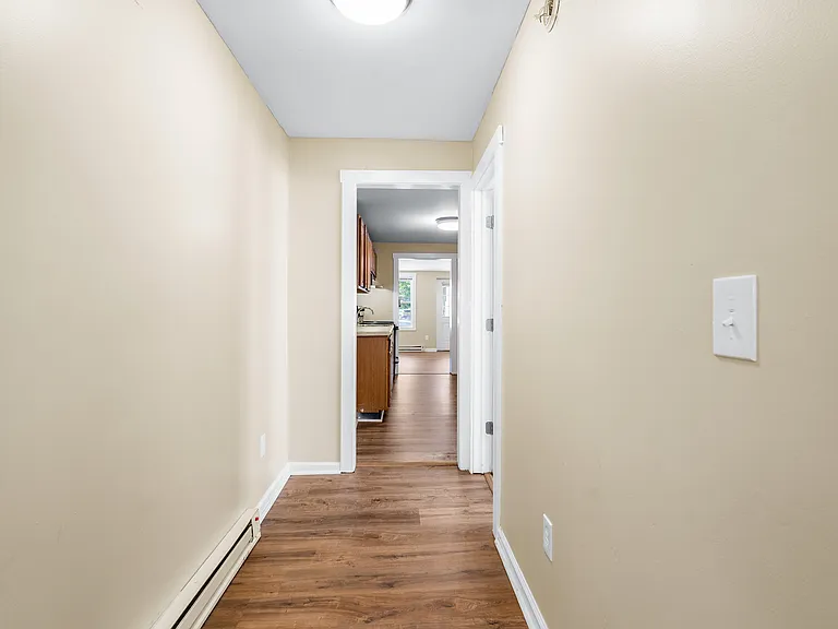 162 W Main St #A — Photo 8