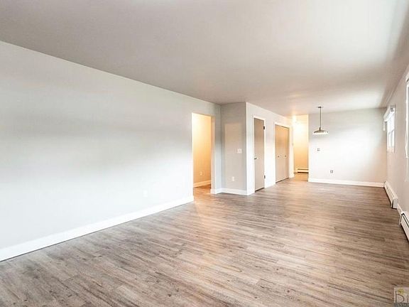 2nd image of 2119 8th Ave N APT 4