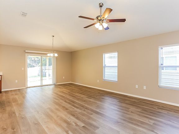 3rd image of 3801 Ellaville Ct