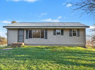 24962 Dewey Lake St, Dowagiac, MI
