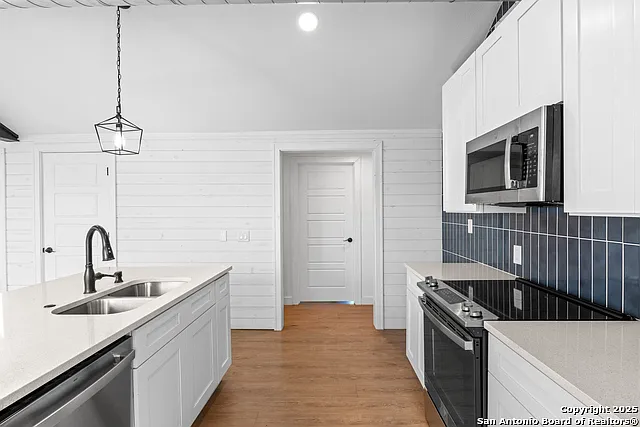 362 Avenue J — Photo 14