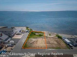 8 Pirate Dr, Waretown, NJ 08758