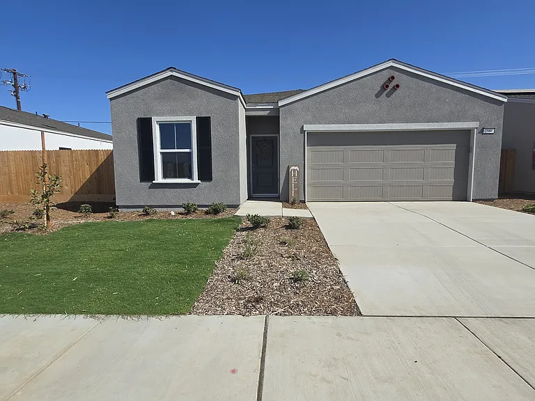2584 W Cambridge St — Photo 1