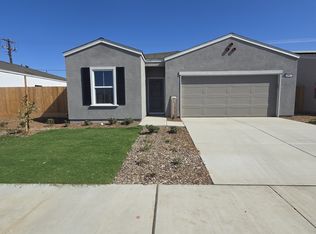2584 W Cambridge St, Hanford, CA 93230