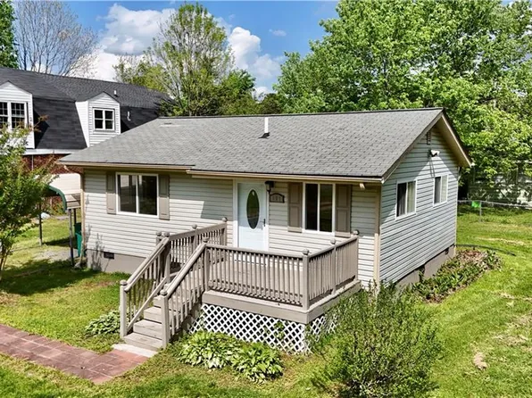 121 New St, Waverly, VA 23890