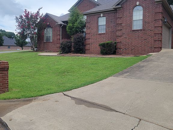 2nd image of 101 Summit Valley Cir