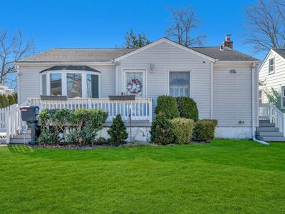 168 Arnold Avenue, West Babylon, NY, 11704