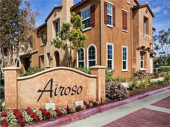 Entrance to Airoso Community